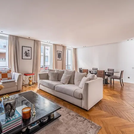 Appartamento Amazing 2bdr/6pax Next To Champs Elysées *