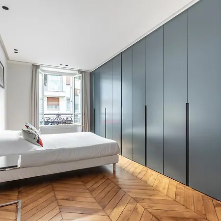 Appartamento Amazing 2bdr/6pax Next To Champs Elysées Parigi