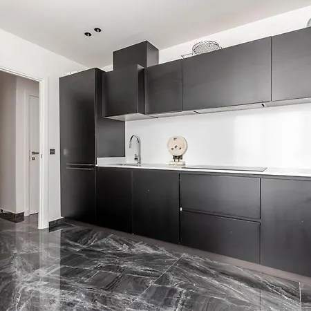 Appartamento Amazing 2bdr/6pax Next To Champs Elysées Parigi