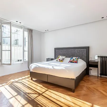 Appartamento Amazing 2bdr/6pax Next To Champs Elysées