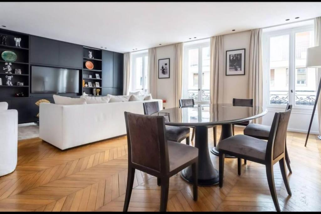 Amazing 2bdr/6pax Next To Champs Elysees Appartamento Parigi