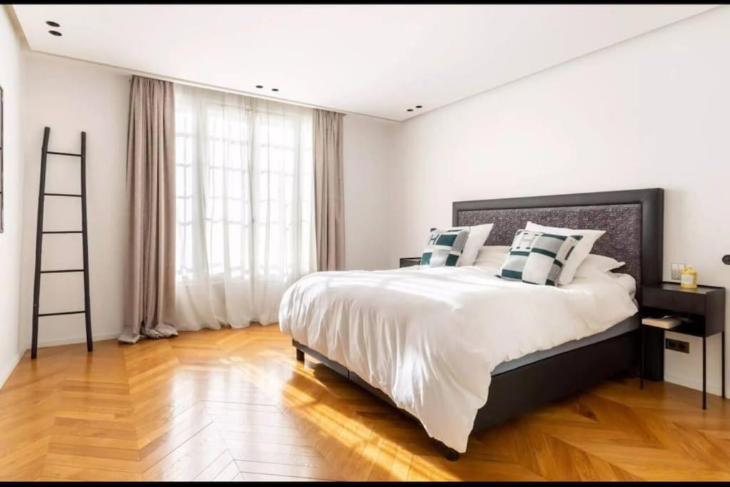 Amazing 2bdr/6pax Next To Champs Elysees Appartamento *