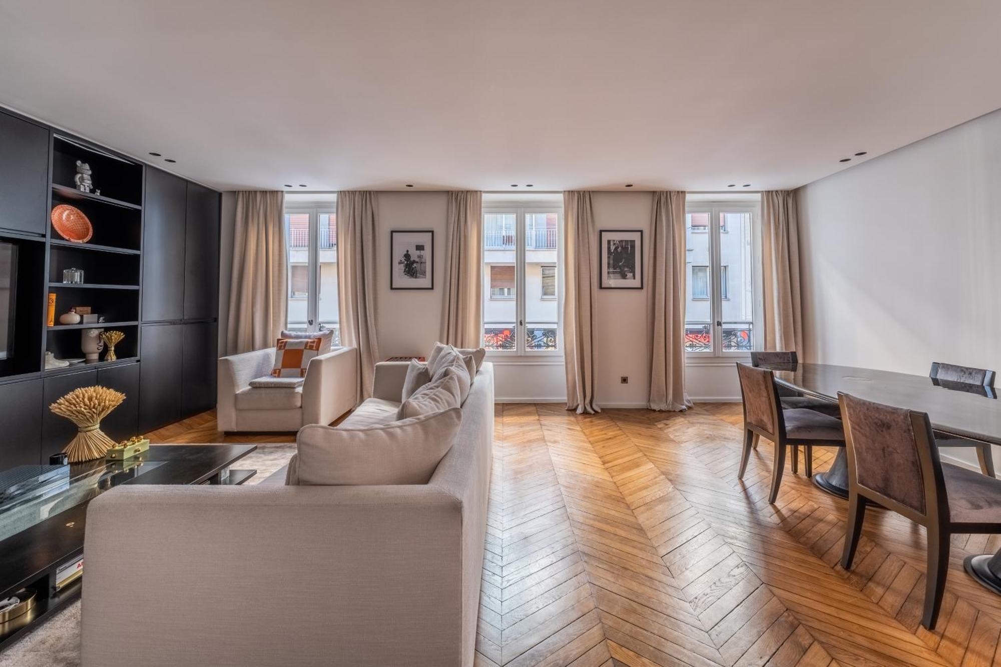 Appartamento Amazing 2bdr/6pax Next To Champs Elysees