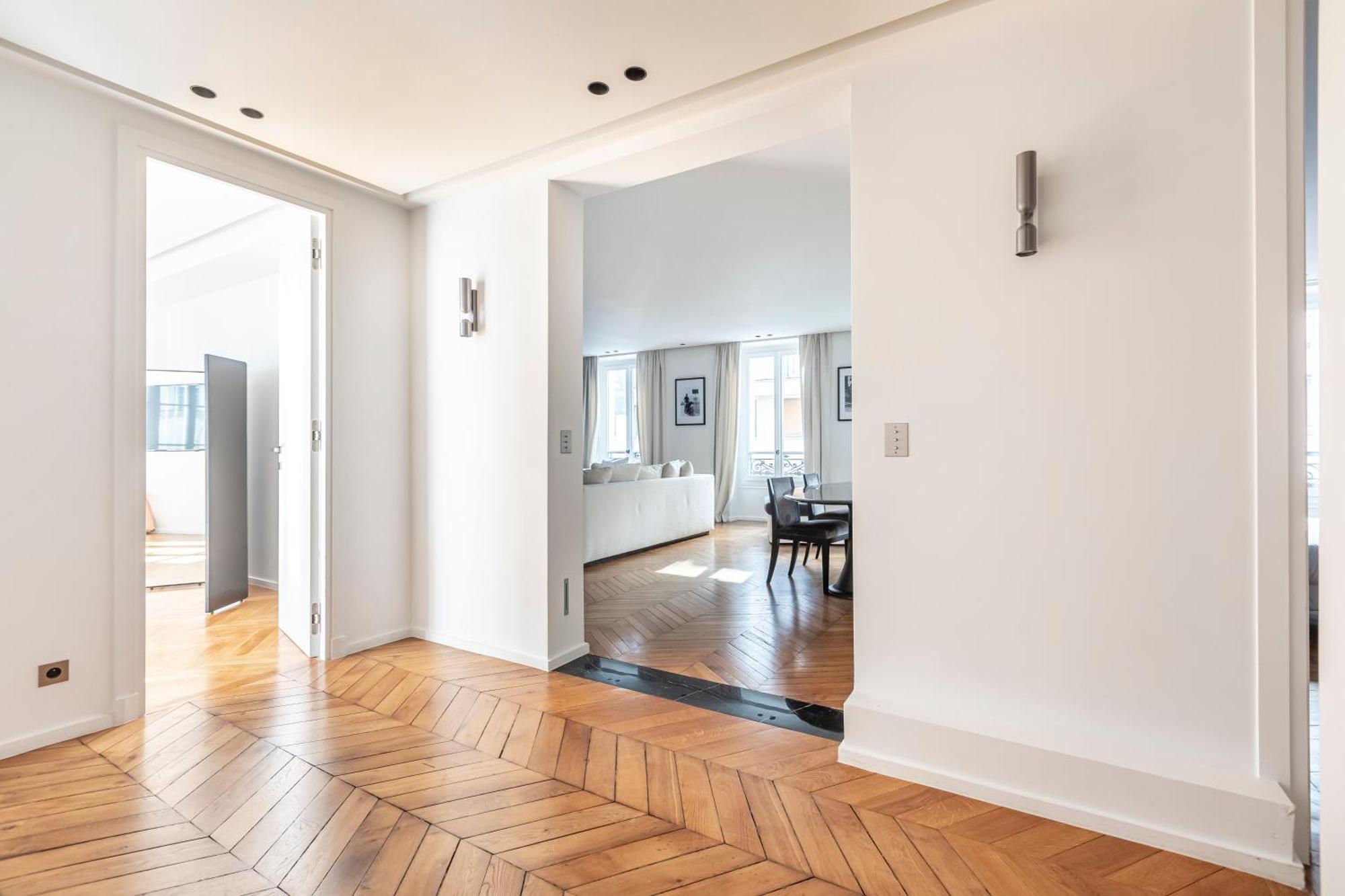 Appartamento Amazing 2bdr/6pax Next To Champs Elysees Parigi